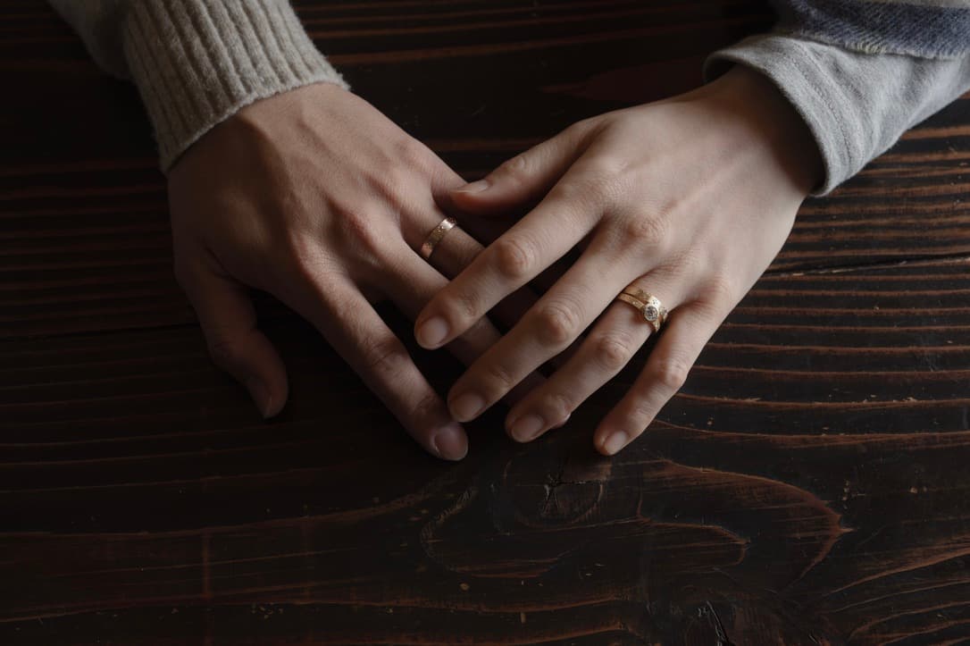 金木犀がモチーフの和風な結婚指輪